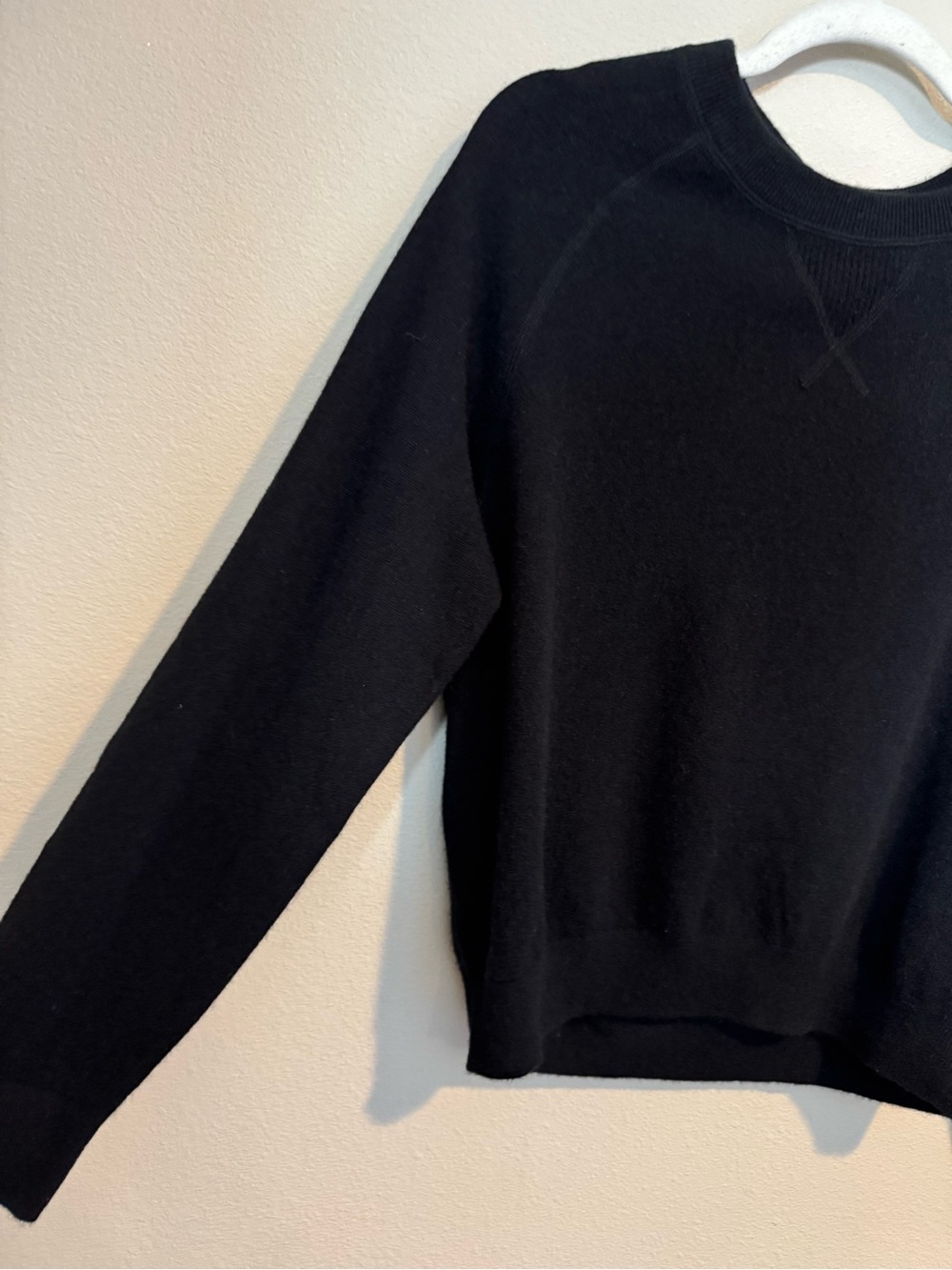 Quince Mongolian Shrunken Cashmere Sweatshirt Black - Picture 6 of 10